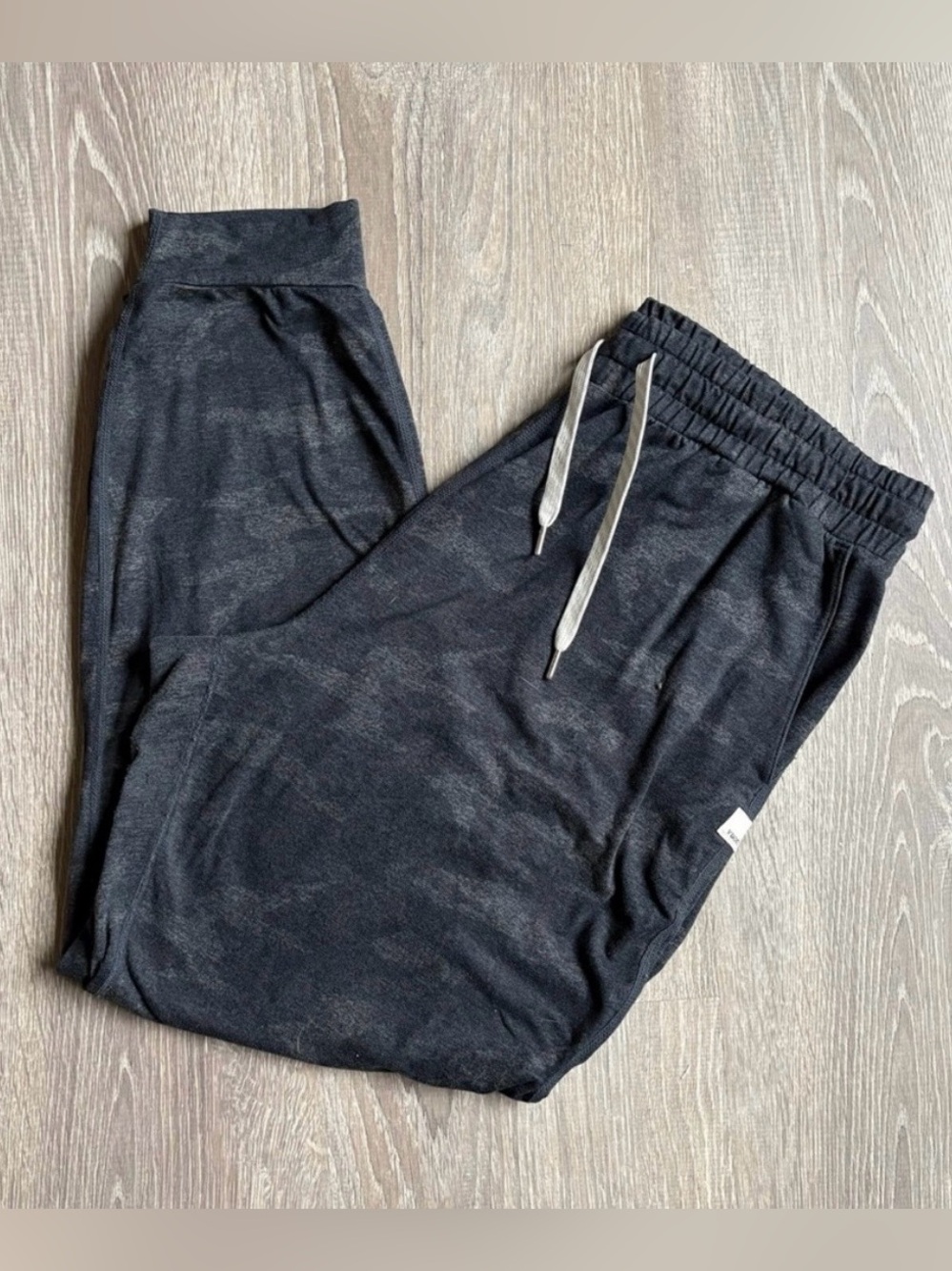 Vuori Performance Jogger Women’s Medium